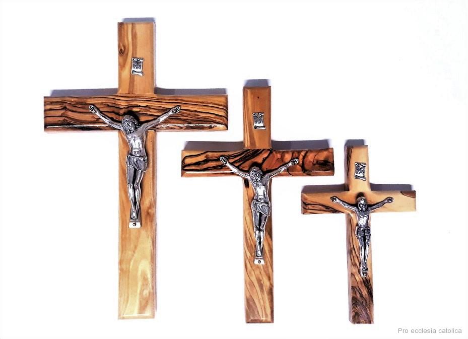 Kříž s Kristem - olivové dřevo (různé velikosti)