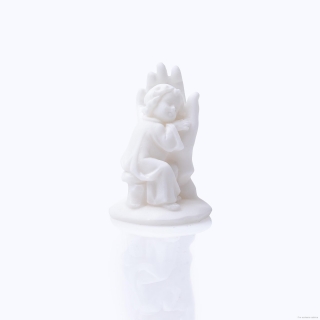 Dítě v Boží ruce - soška 4,5 cm (alabastr)