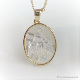 Perleťová pozlacená medailka Panny Marie