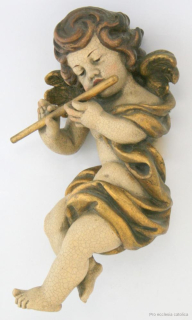 Barokní anděl s flétnou (dřevořezba s polychromií)
