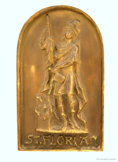 Bronzová plastika svatého Floriána