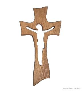 Vyřezávaný kříž